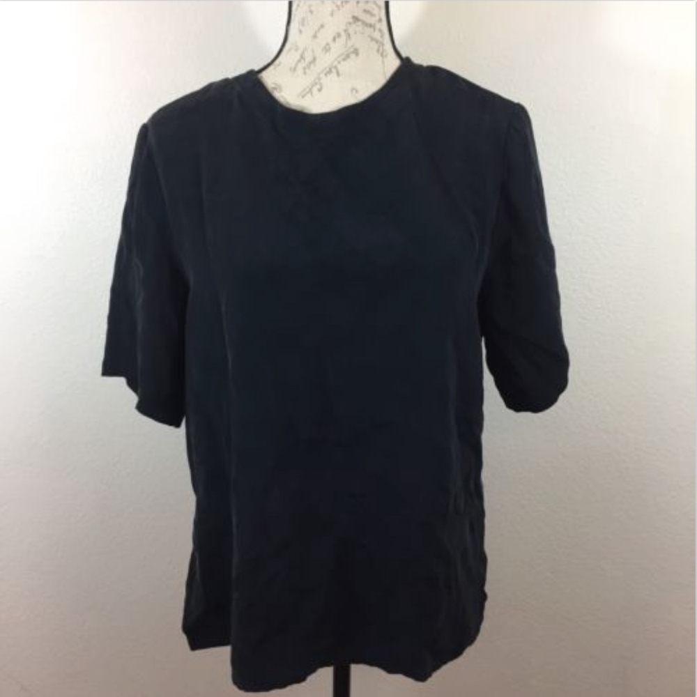 Women's Velvet Like Black Top 19" Bust